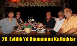 20. Evlilik Yıl Dönümünü Kutladılar