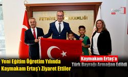 Kaymakam Ertaş’a Türk Bayrağı Armağan Edildi