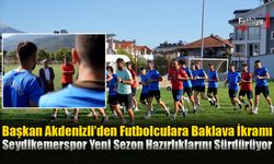 Başkan Akdenizli’den Futbolculara Baklava İkramı