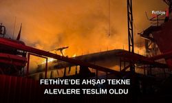 Fethiye'de Ahşap Tekne Alevlere Teslim Oldu