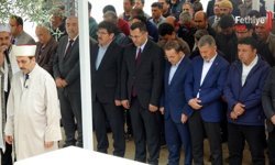 Hayatını Kaybeden Öğrenciler Ve Öğretmen İçin Gıyabi Cenaze Namazı Kılındı