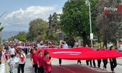 Fethiye’de 23 Nisan Coşkusu Kortej Yürüyüşüyle Taçlandı