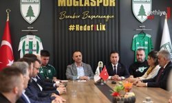 Muğla Büyükşehir Belediye Başkanı Aras: "Muğla'mızı Bayraklarla Donatalım"