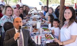 Başkan Akdenizli, Kadın Personelin Anneler Günü’nü Kutladı