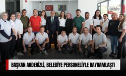Başkan Akdenizli, Belediye Personeliyle Bayramlaştı