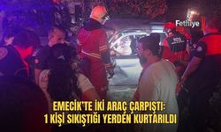 Emecik’te İki Araç Çarpıştı: 1 Kişi Sıkıştığı Yerden Kurtarıldı
