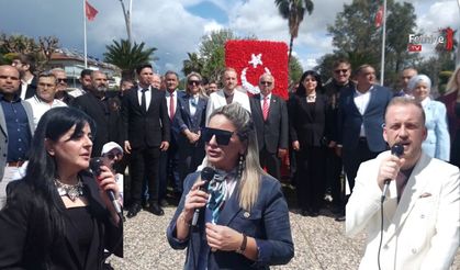 'Çatlı' Ailesi, Fethiye'deki Türk Diplomatlar Saygı Anıtını Ziyaret Etti