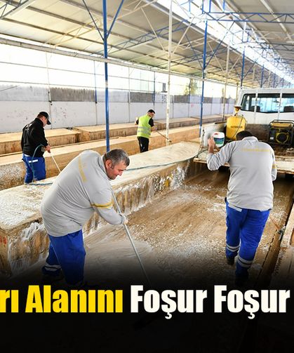 Salı Pazarı Alanını Foşur Foşur Yıkadılar