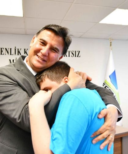 Başkan Karaca’dan 2 Nisan Otizm Farkındalık Günü Mesajı