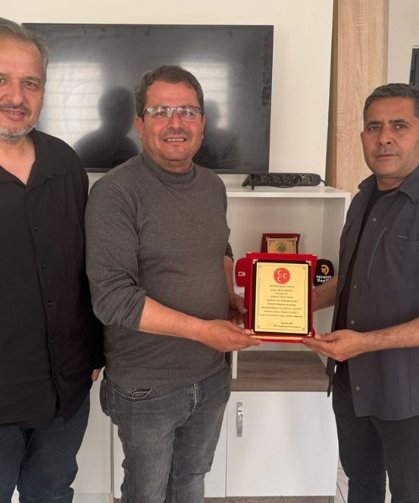 MHP Seydikemer’den Seydikemer TV İle Fethiye TV’ye Teşekkür Plaketi