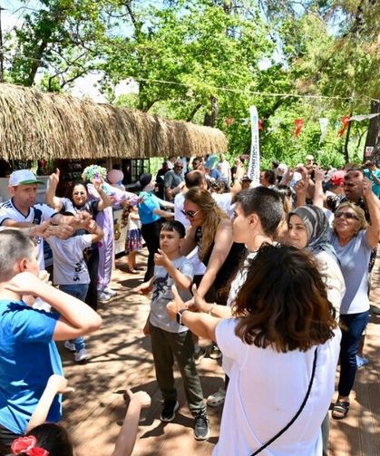 Akmaz Halk Plajı’nda Anlamlı Sezon Açılışı
