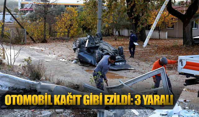 Otomobil Kağıt Gibi Ezildi: 3 Yaralı