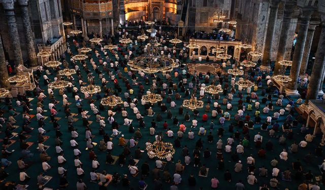 Fethiye Bayram Namazı 2025 Saat Kaçta ?