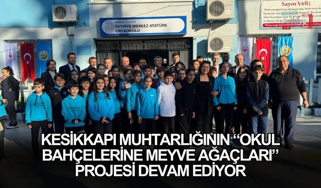 Atatürk Ortaokulu Bahçesine Meyve Ağaçları Dikildi