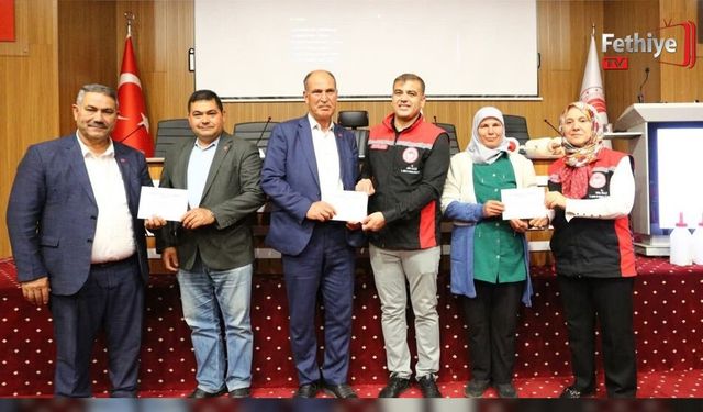 Buzağı Kayıplarını Azaltmaya Yönelik Eğitimler Başladı