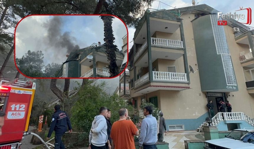 Marmaris'te Çatı Katı Yangını: Mahsur Kalan Bir Kişi Kurtarıldı