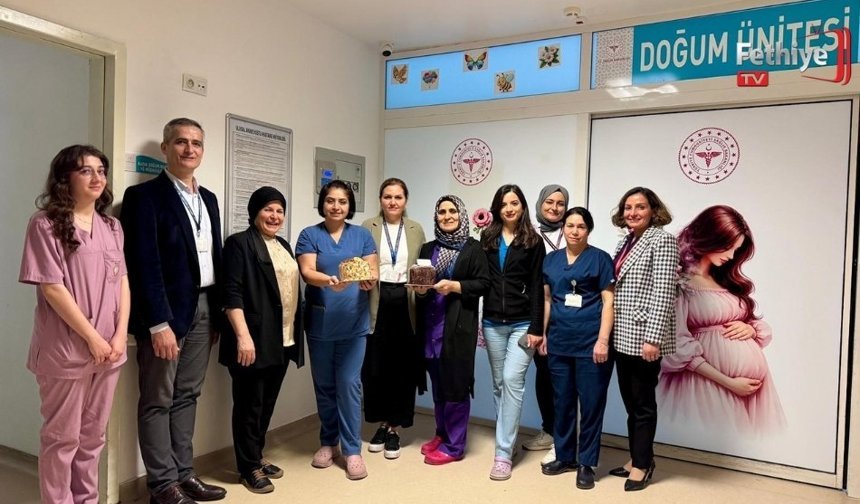 Muğla Eğitim Ve Araştırma Hastanesi’nde Ebeler Unutulmadı