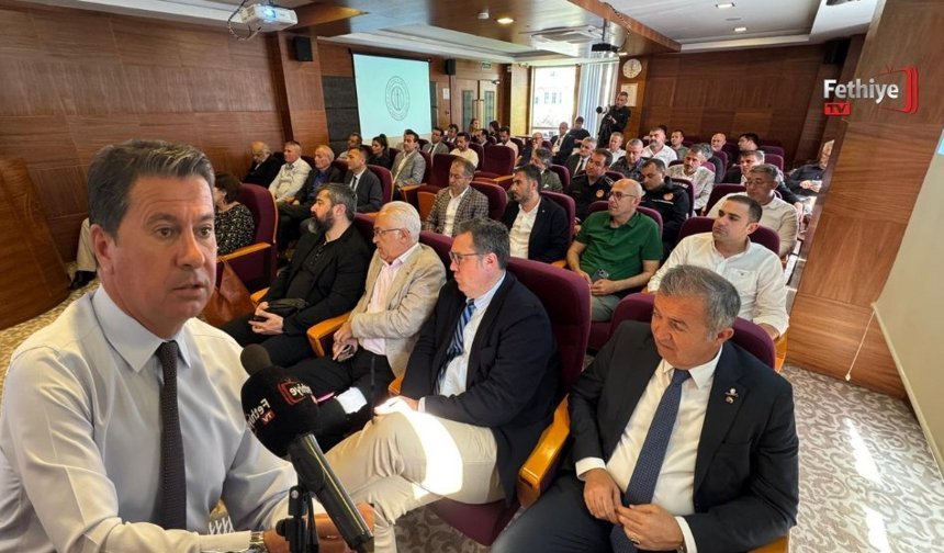 Ahmet Aras’tan Fethiye’de Gövde Gösterisi