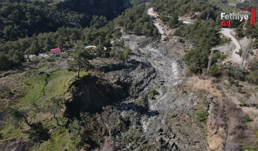 Seydikemer’de Heyelan Nedeniyle Kapanan Yol 2,5 Aydır Açılmadı