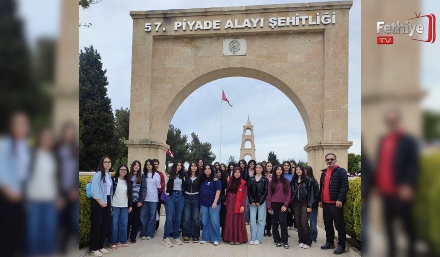 Gençler "Bir Destandır Çanakkale" Programına Katıldı