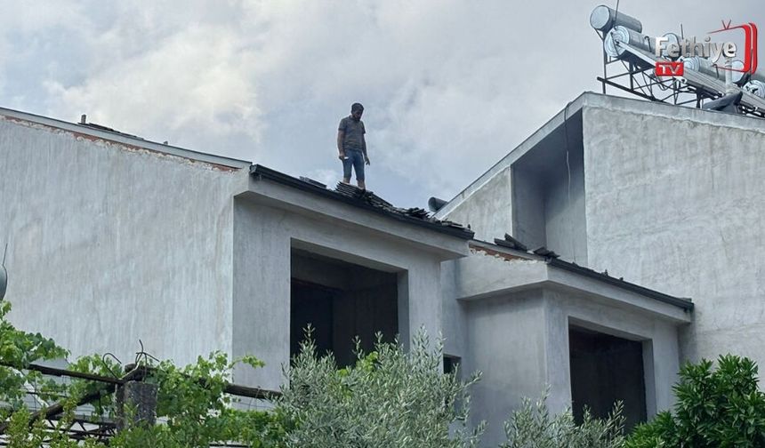 Fethiye’de Çatıda Tehlikeli Eylem: Kiremit Attı, Binayı Yakmaya Kalkıştı