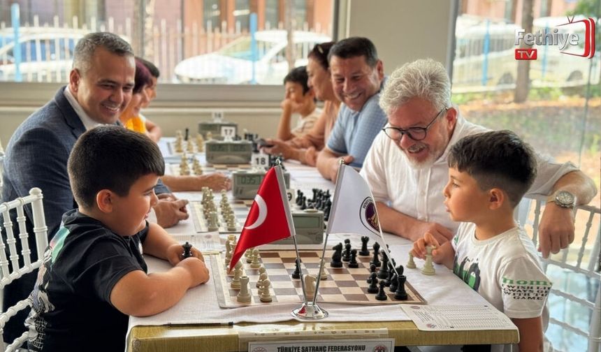 Fethiye’de Beşkaza Satranç Turnuvası Başladı: 197 Sporcu Hamlelerini Yapıyor