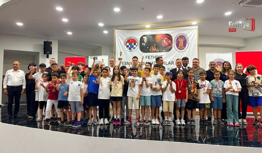 Fethiye’de Beşkaza Satranç Turnuvası Ödül Töreniyle Tamamlandı