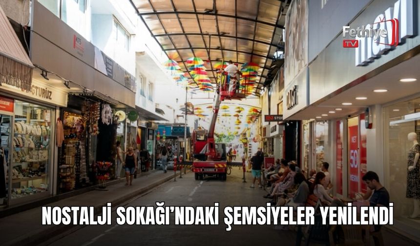 Nostalji Sokağı'nda Şemsiyeler Yenilendi