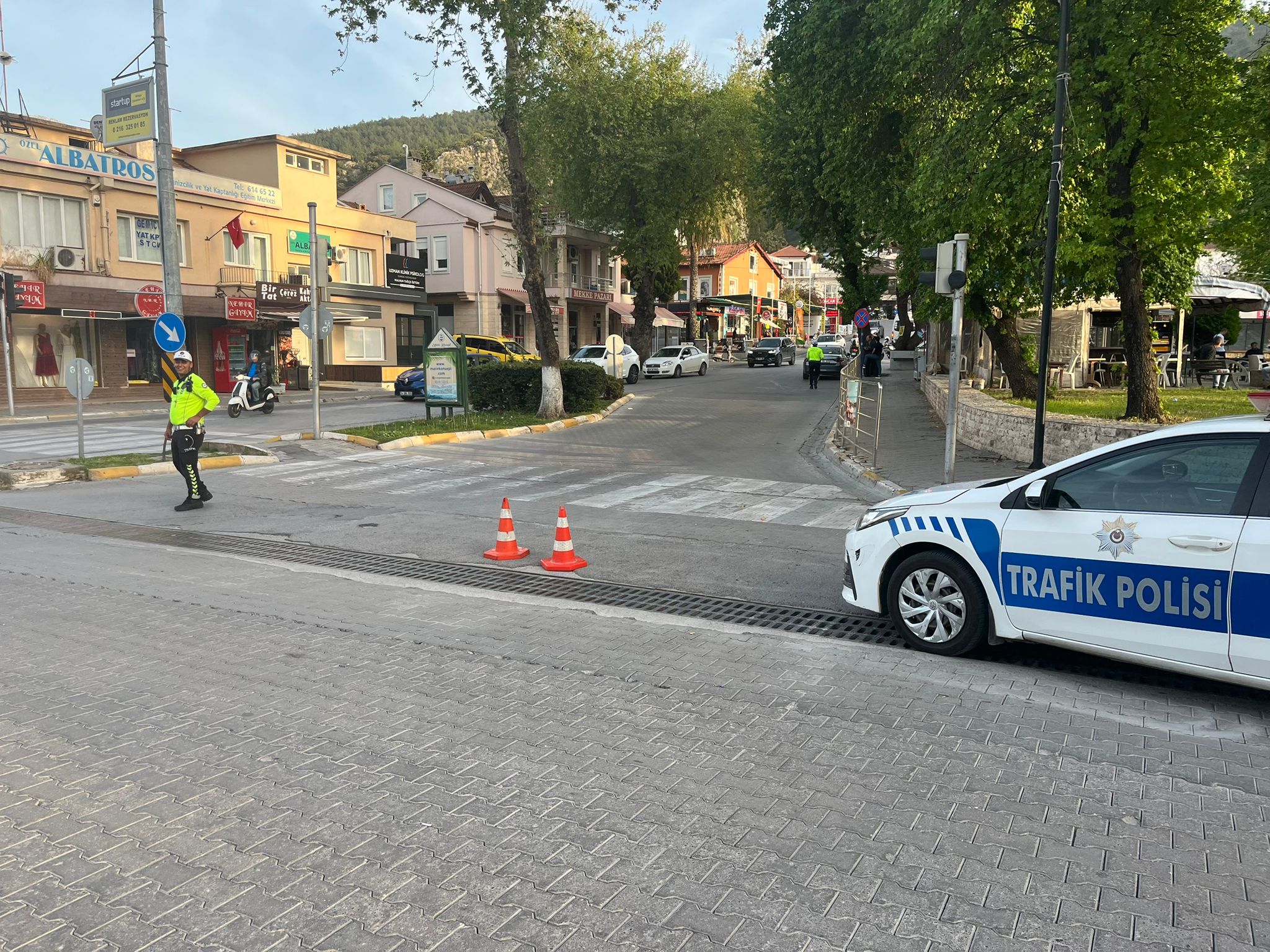 Fethiye’de Seçim Güvenliği Sebebiyle Yollar Trafiğe Kapatıldı (1)