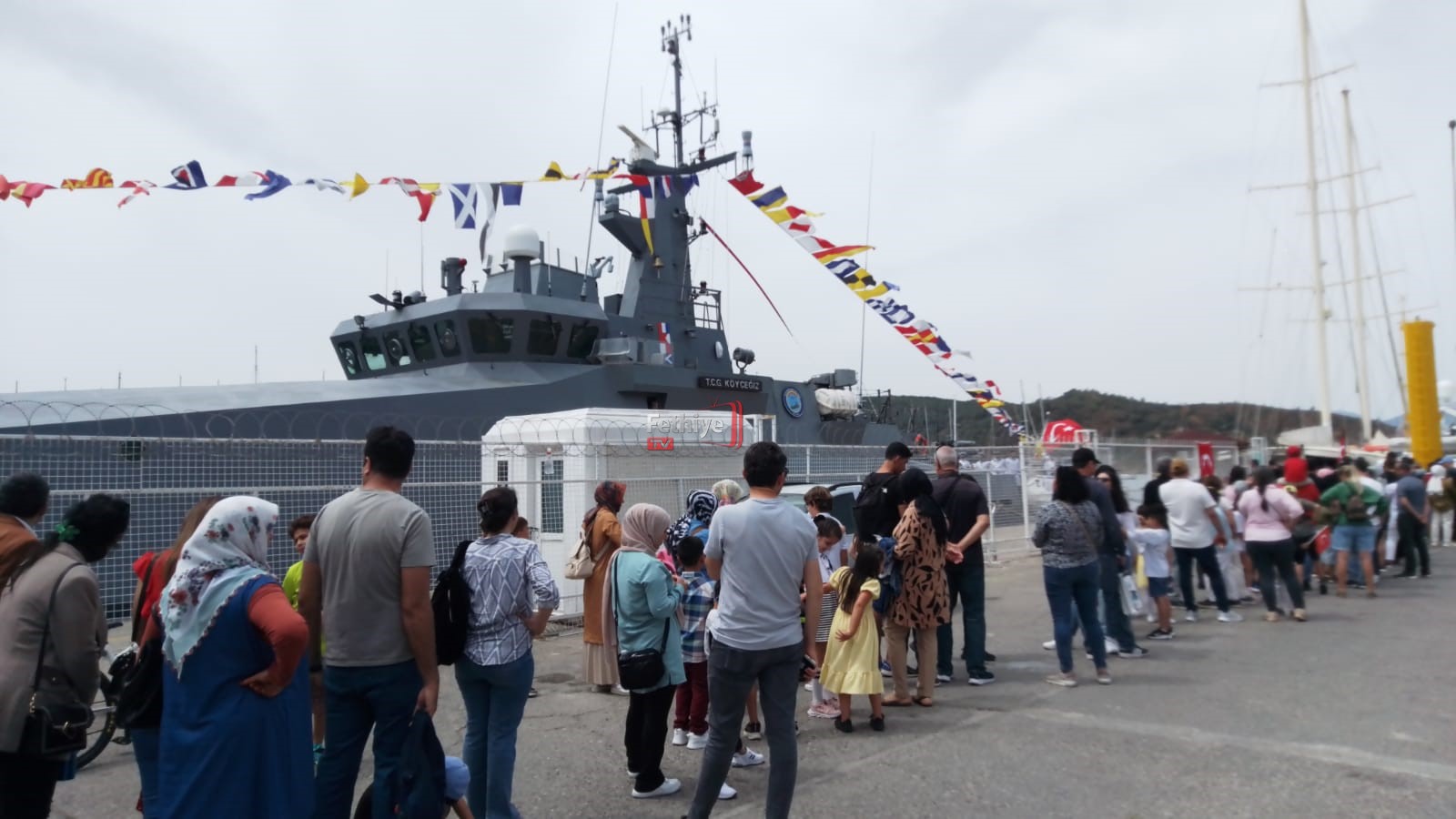 Halkın Ziyaretine Açılan, Askeri Gemiye Büyük İlgi Oldu (21)