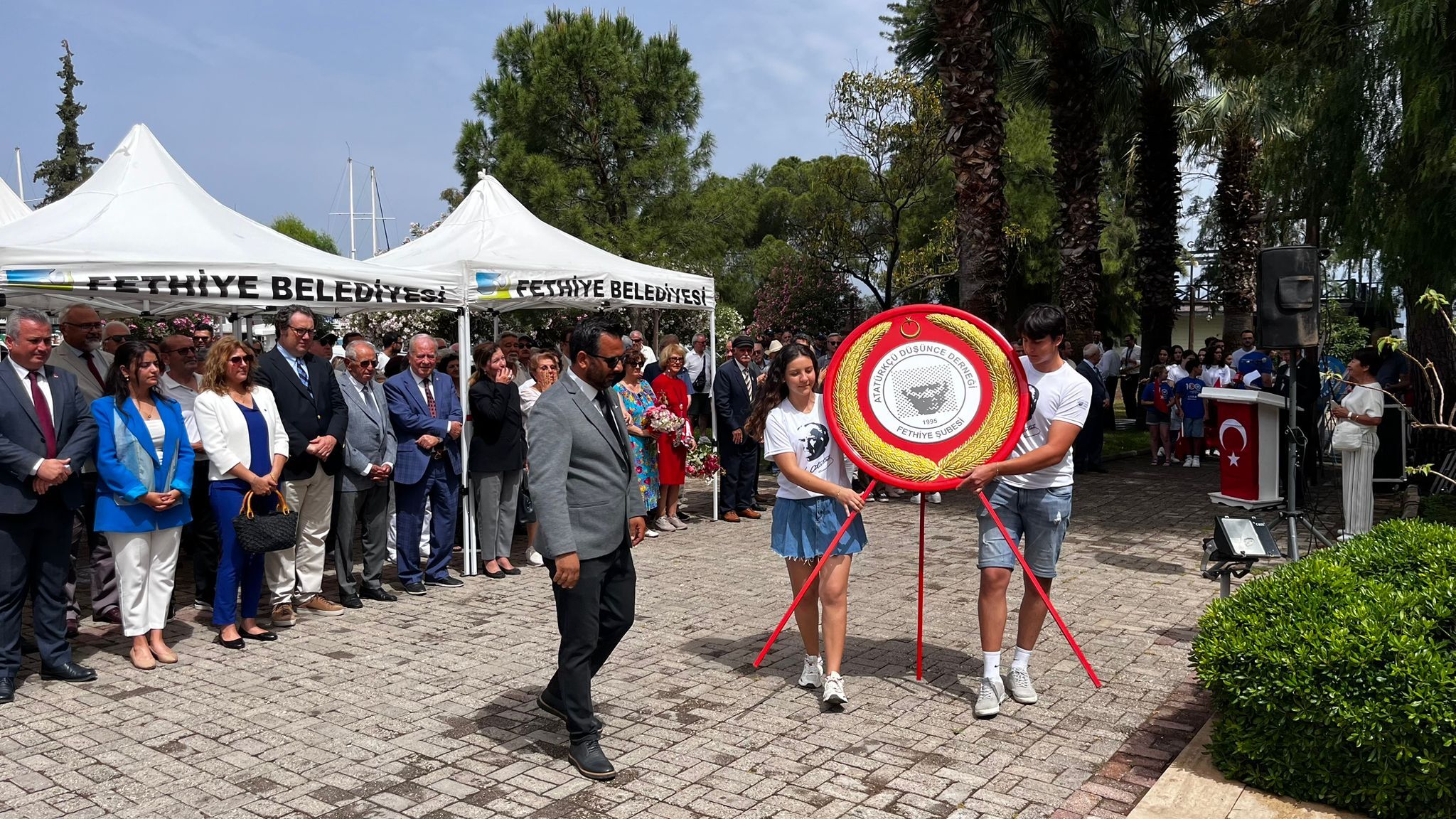 Chp Fethiye’den Çelenk Sunma Töreni (5)