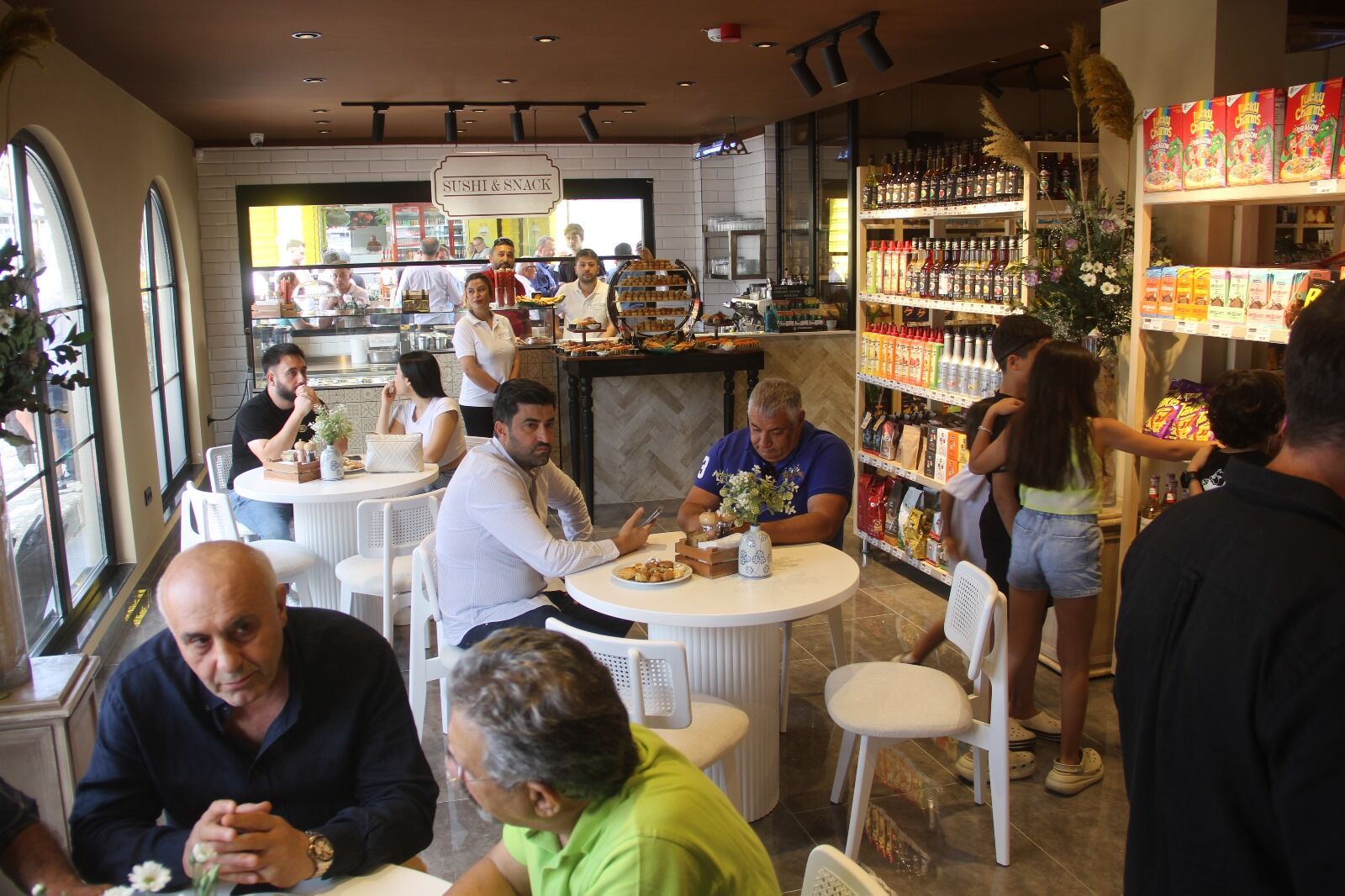 Fethiye'de İthal Ürün Marketi Gustom Hizmete Girdi (9)