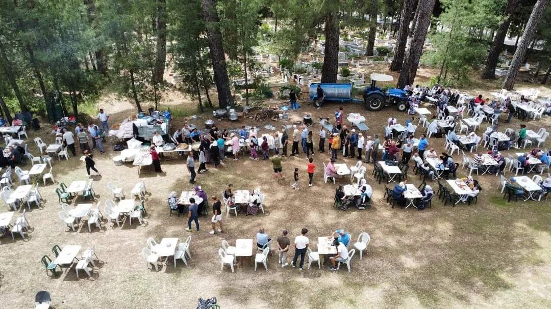 İncirköy Mahallesi'nde Şükür Yemeği Renkli Görüntülere Sahne Oldu (10)