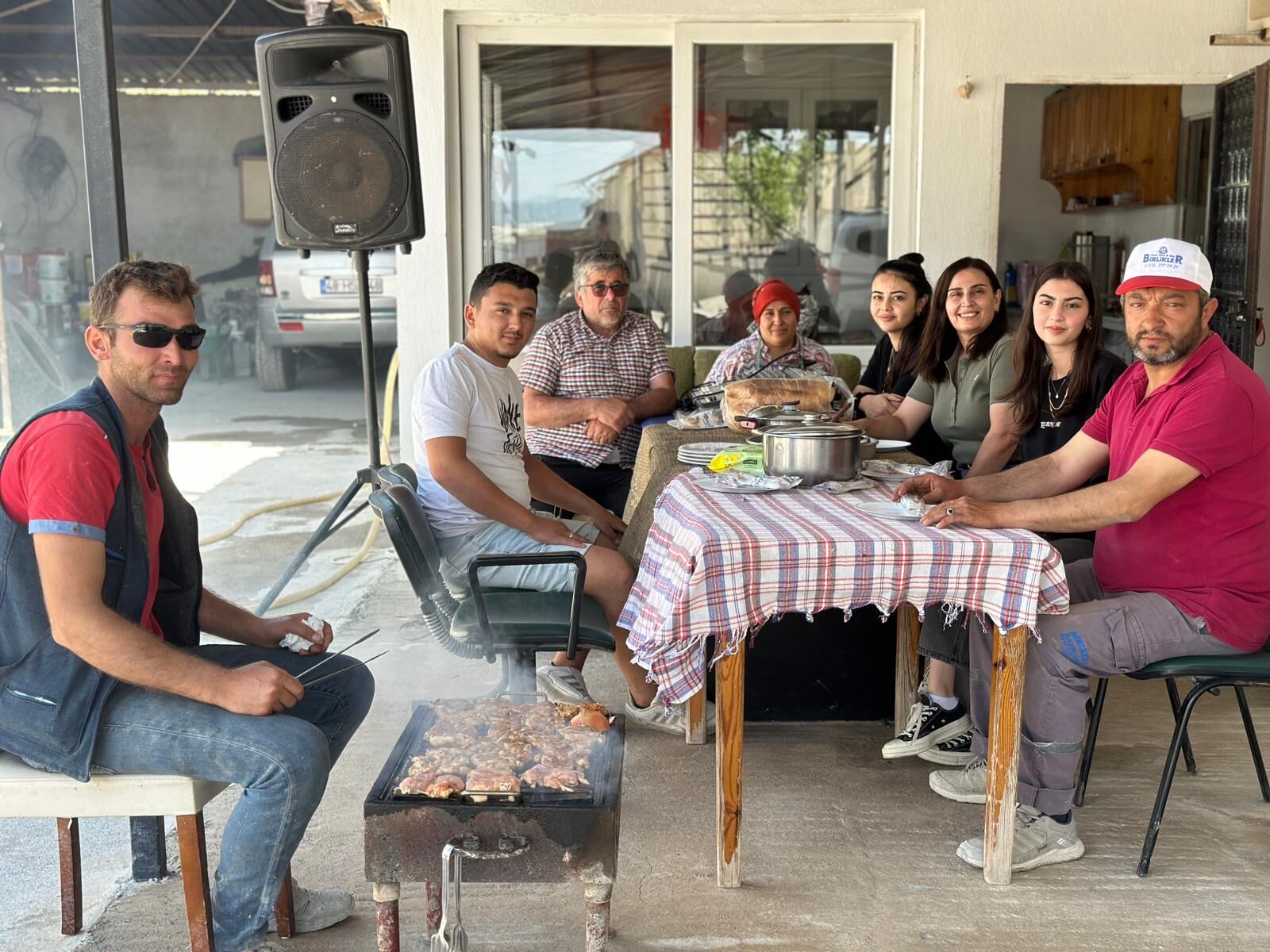 Şantiyede İşçiler 1 Mayıs'ı Kutladılar (5)