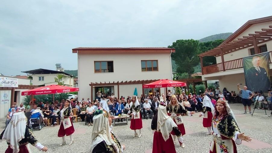 Üzümlü Dastar Dokuma Ve Giyim Sergisi Törenle Açıldı 4