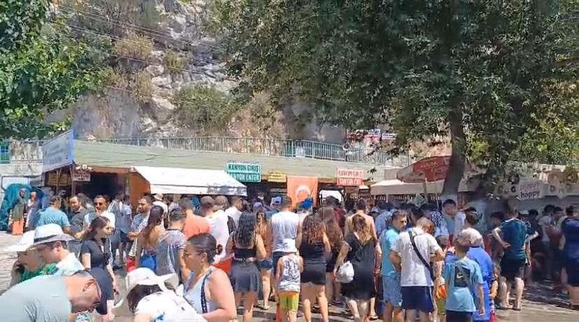 Bayram’da Saklikent Kanyonu’na Zi̇yaretçi̇ Akini (1)