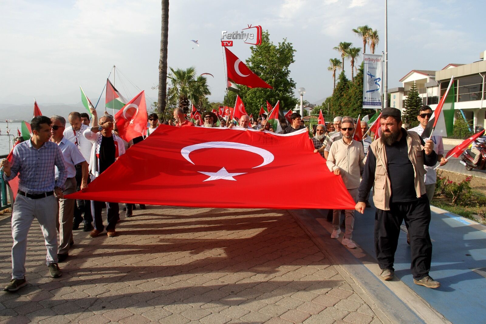 Fethiye'de Filistin’e Destek Yürüyüşü Ve Mitingi Yapıldı (5)