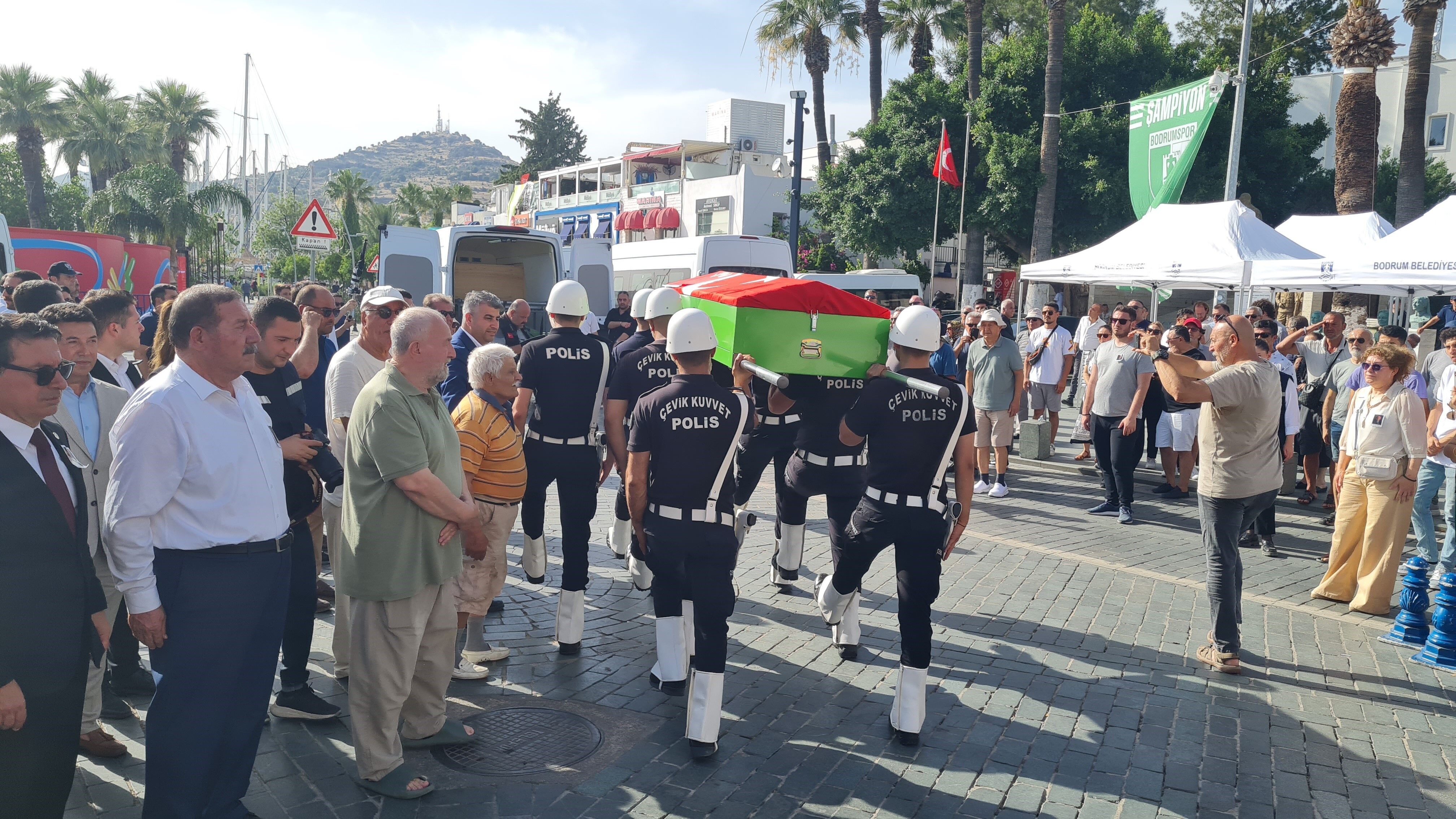 Muğla Eski Milletvekili Gökbel, Son Yolculuğuna Uğurlandı (2)