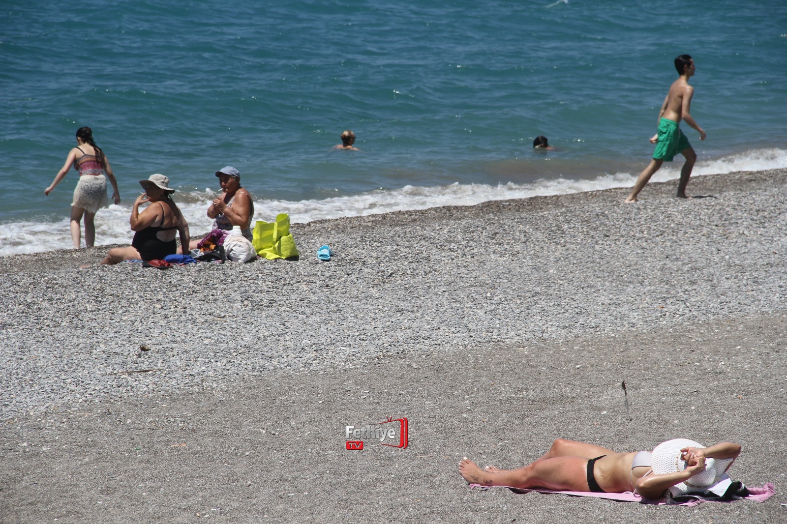 Çalış Plaj’ında Yerli Ve Yabancı Turist Yoğunluğu Yaşandı (3)