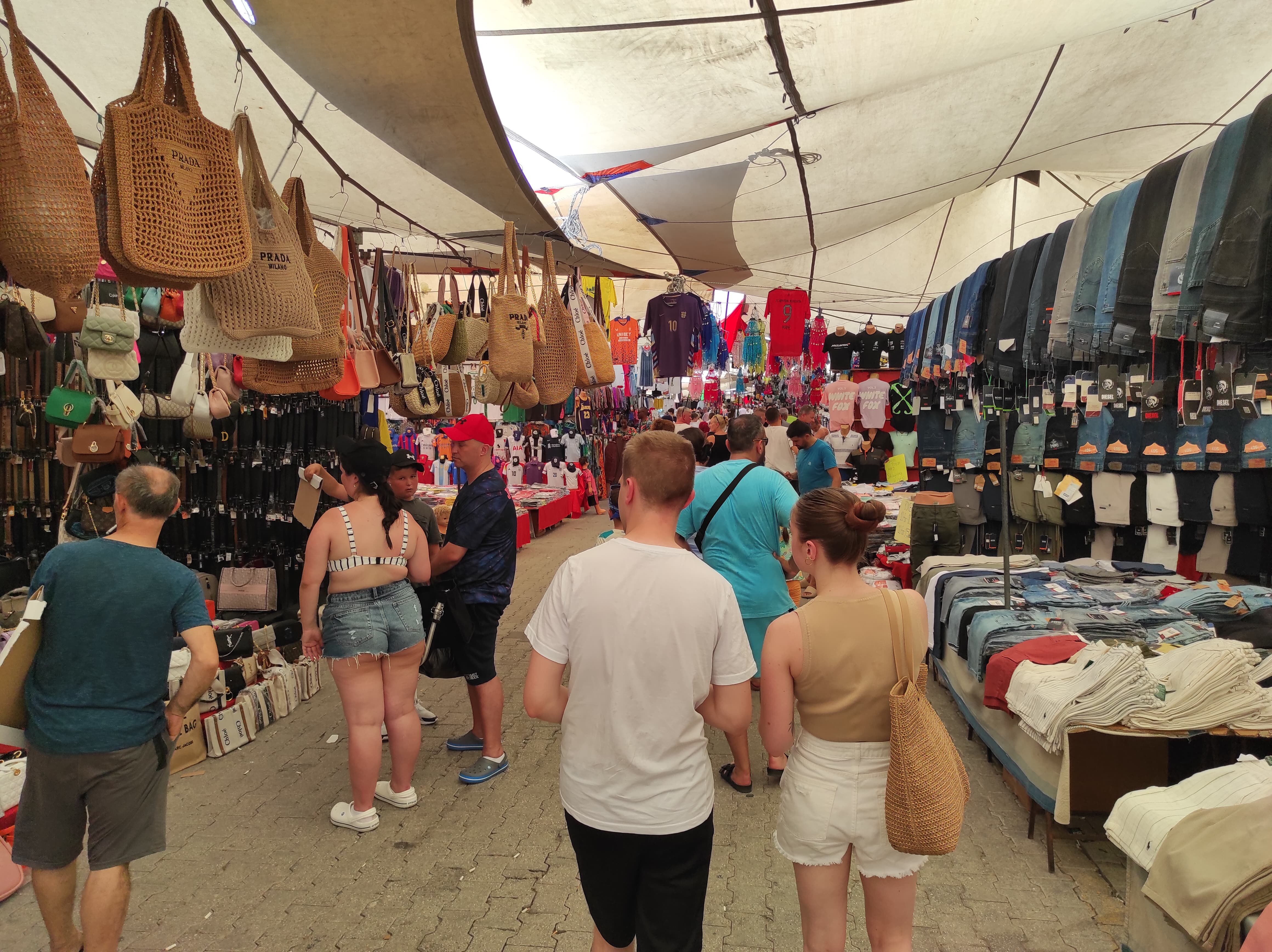 Fethiye Salı Pazarı, Yerli Ve Yabancı Turistleri Cazibesi Altına Aldı (5)