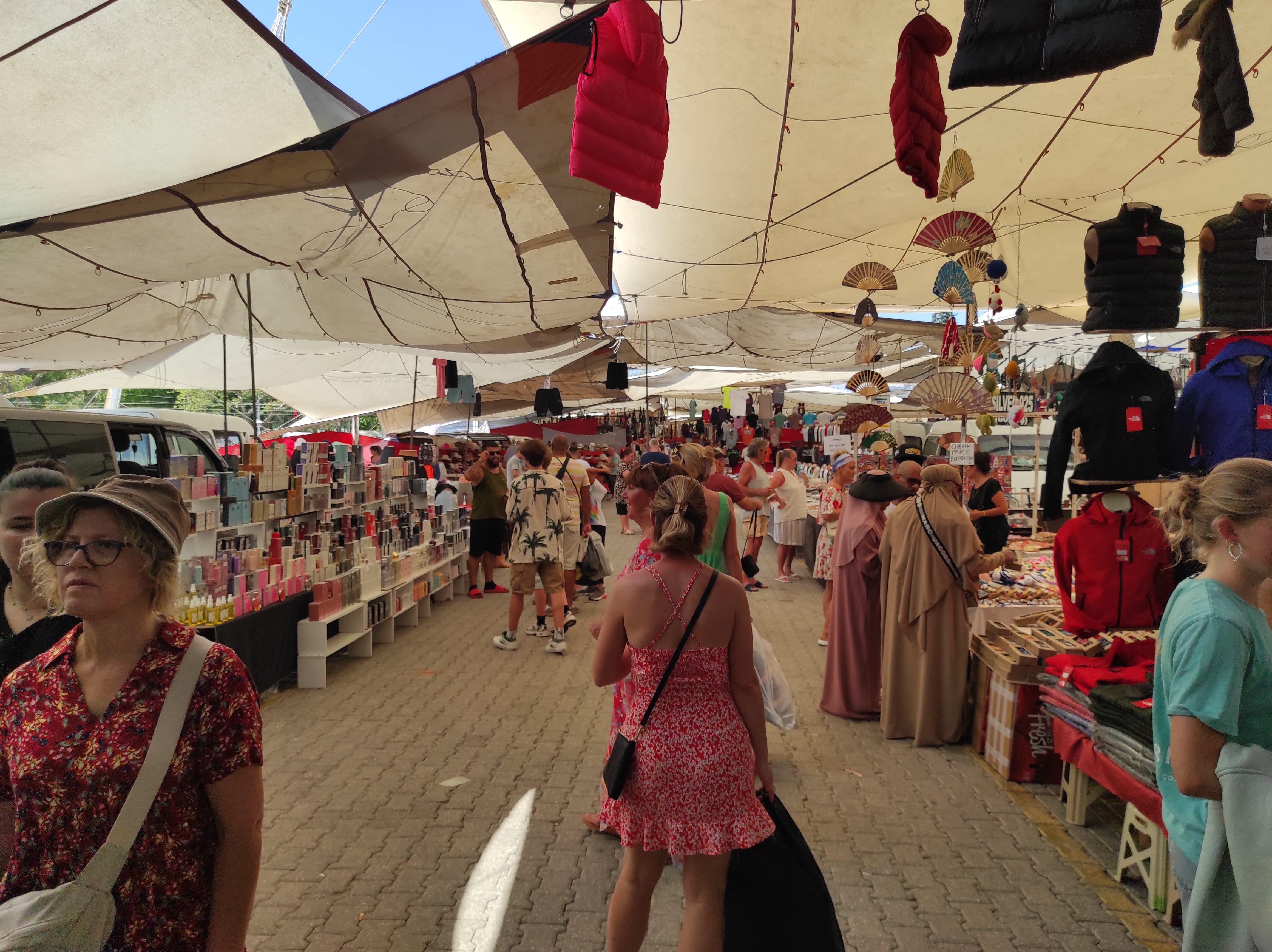 Fethiye Salı Pazarı, Yerli Ve Yabancı Turistleri Cazibesi Altına Aldı (8)