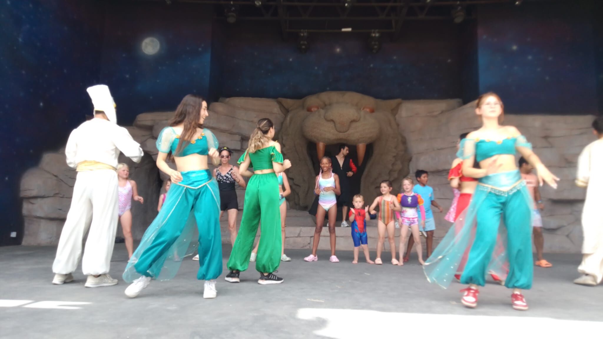 Fethiye'de Eğlencenin Suyunu Çıkarıyorlar (7)