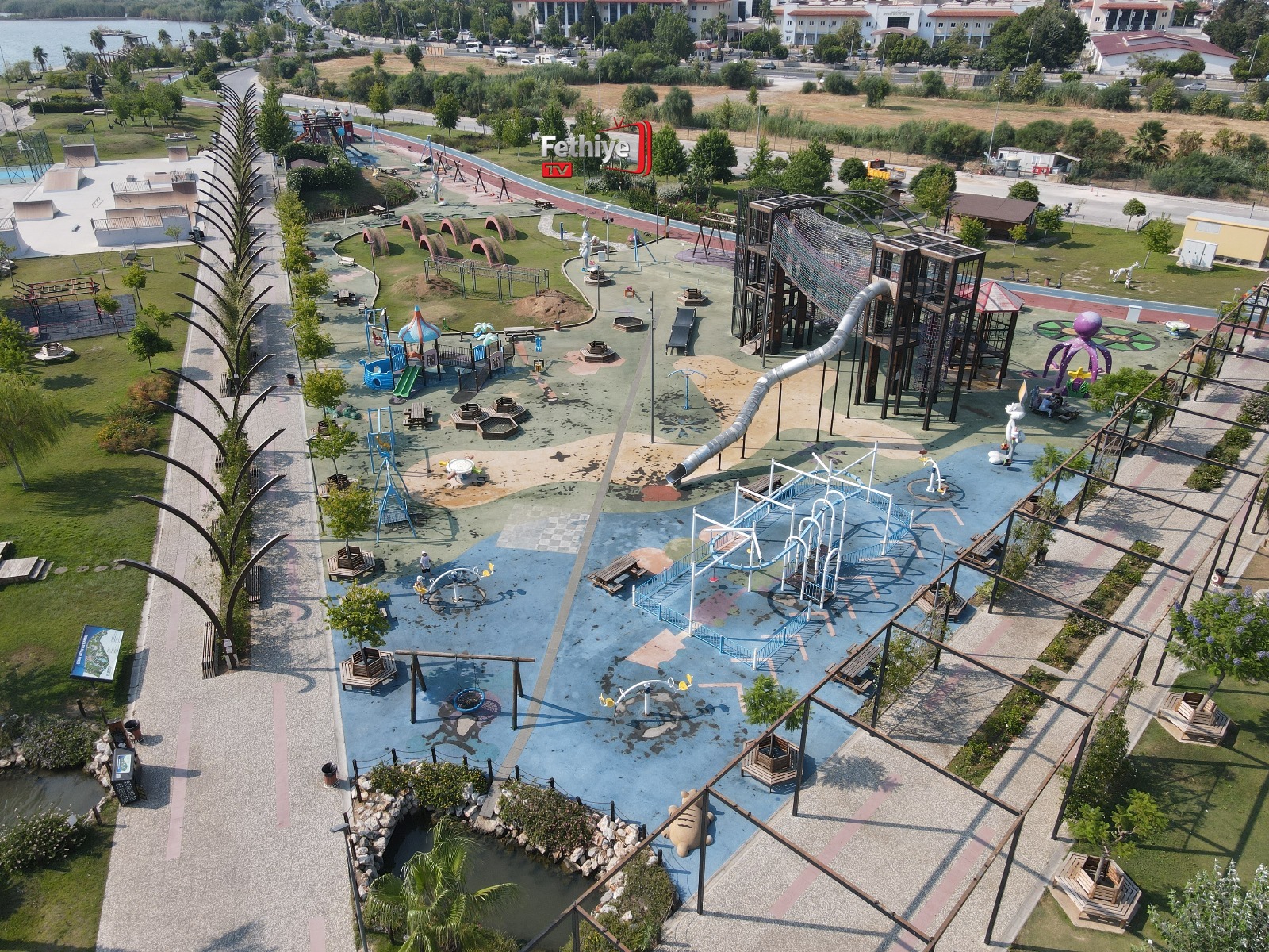 Fethiye’de Sıcak Hava Dalgası Park Ve Meydanları Boş Bıraktı (8)