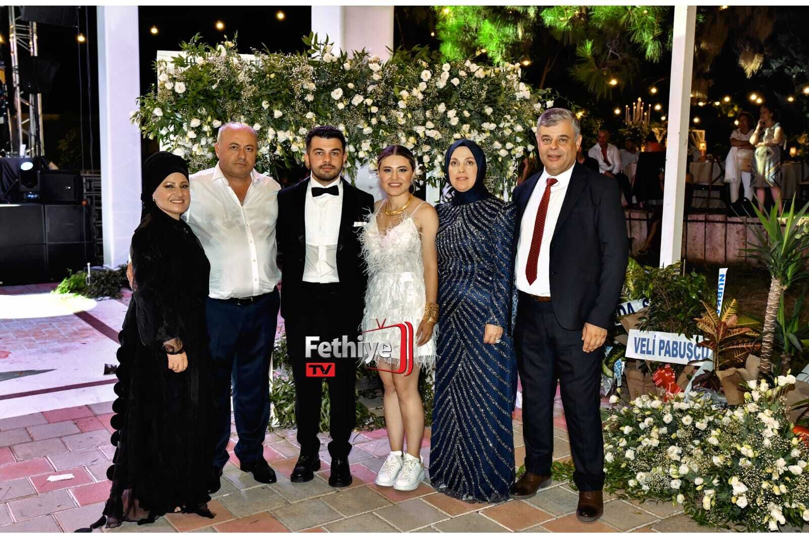 Fethiye’deki Düğünde Aşk Şarkıları Gökhan Tepe'den (1)-1