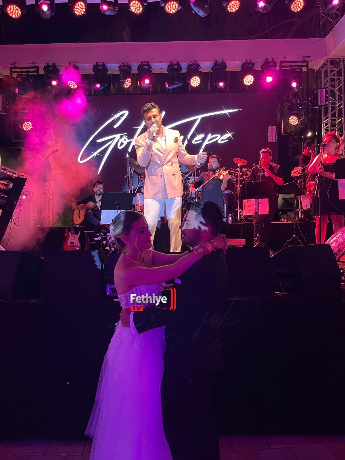 Fethiye’deki Düğünde Aşk Şarkıları Gökhan Tepe'den (4)-1