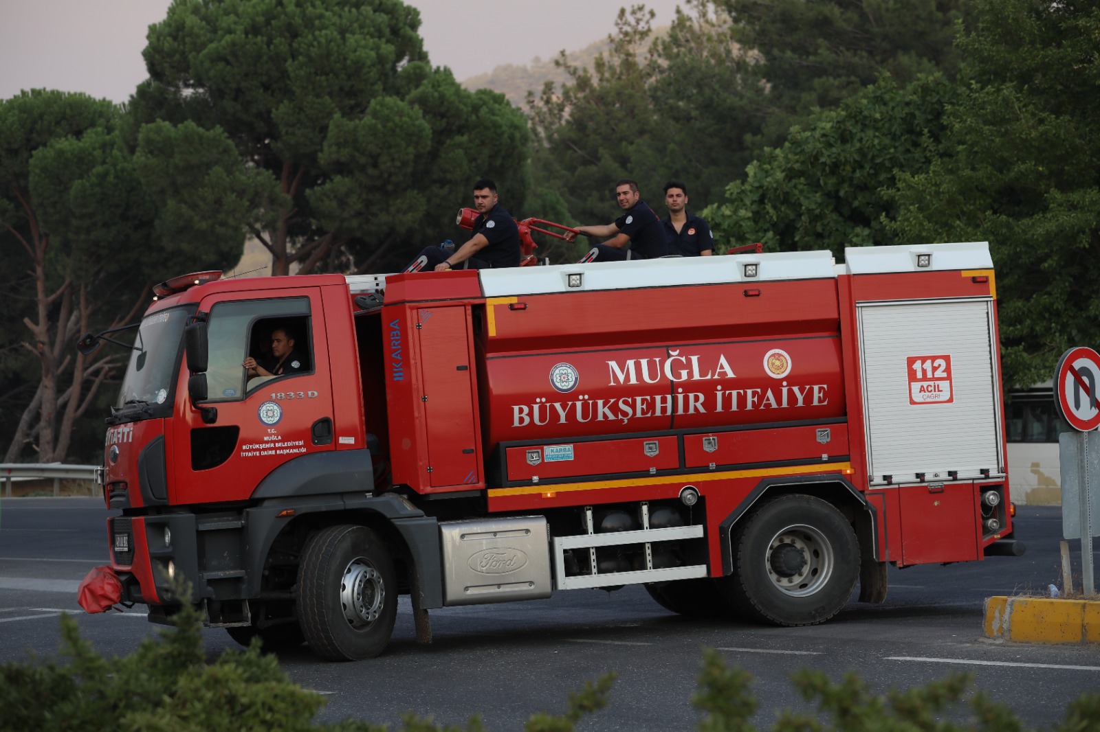 Büyükşehir Orman Yangınlarında Tüm Gücüyle Sahada (10)