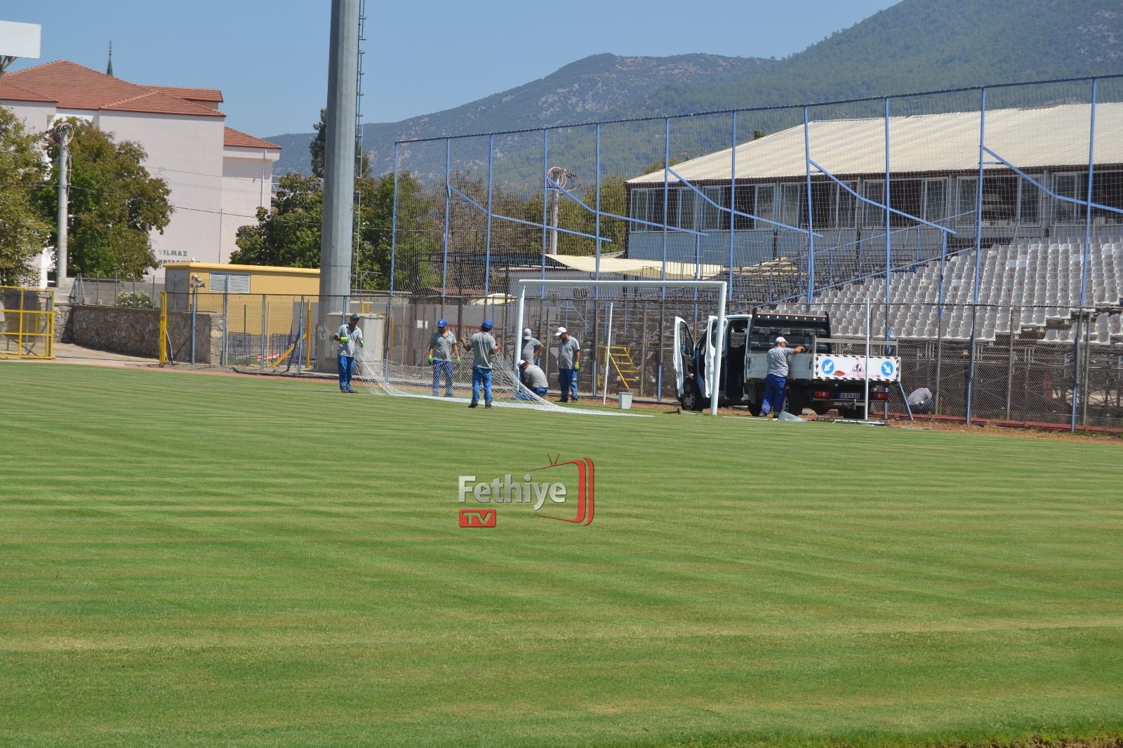 Fethiyespor Betonarme Tribünü Yıkılıyor! (8)