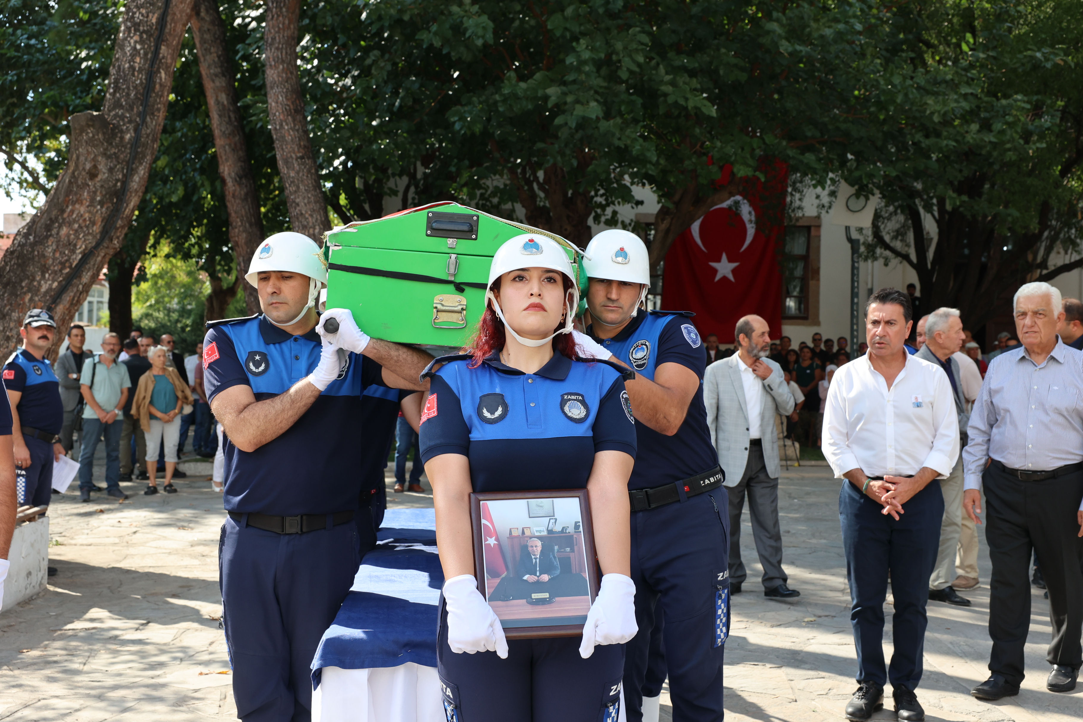 Büyükşehir Zabıta Daire Başkanı Son Yolculuğuna Uğurlandı (12)