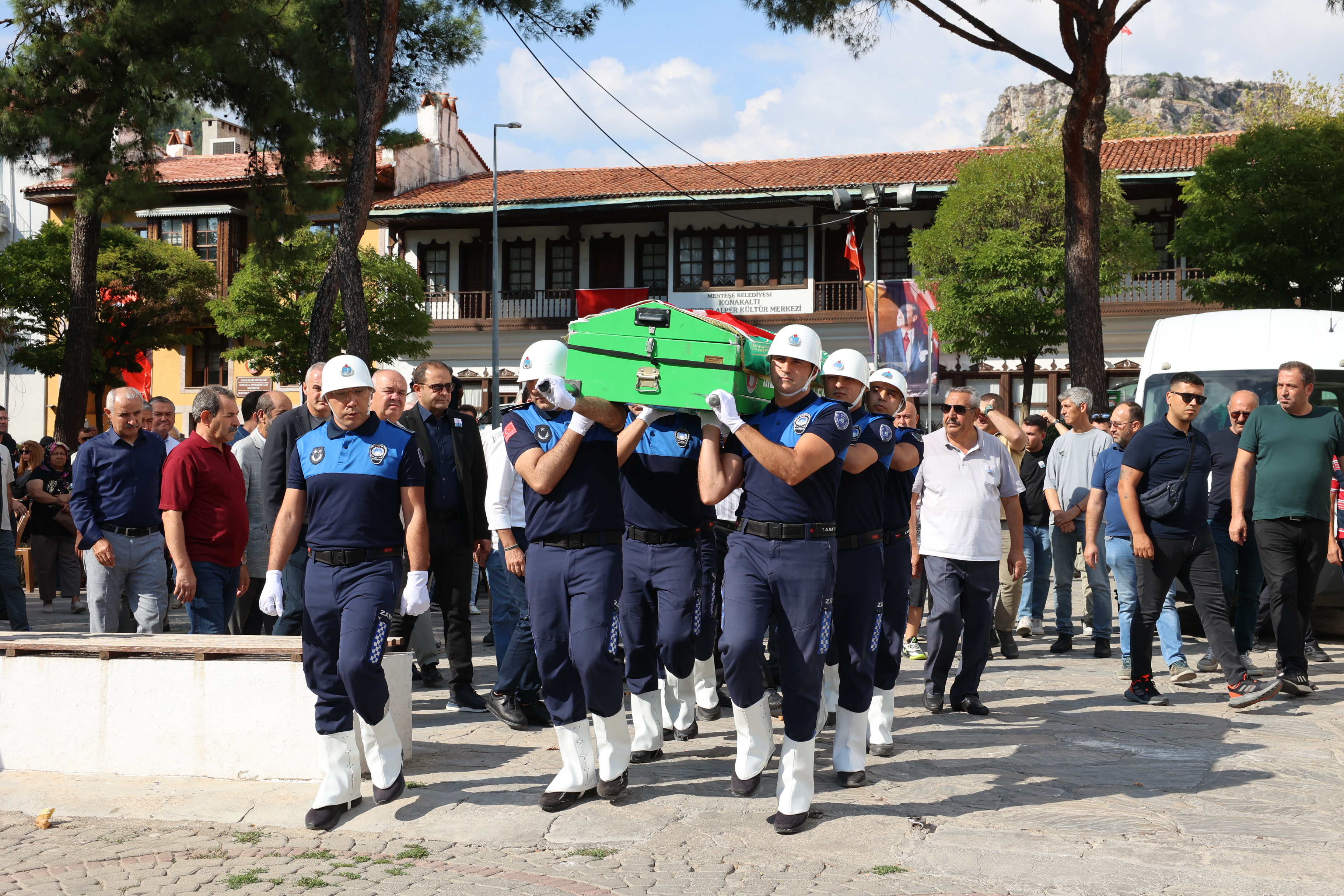 Büyükşehir Zabıta Daire Başkanı Son Yolculuğuna Uğurlandı (13)