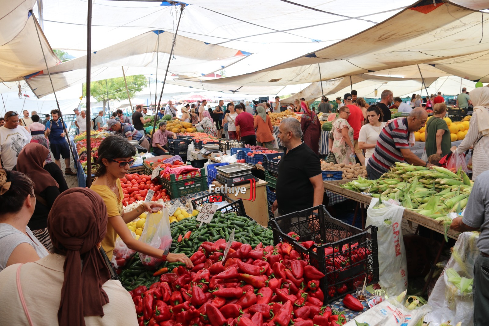 Salı Pazarında Turist Yoğunluğu Yaşandı (5)